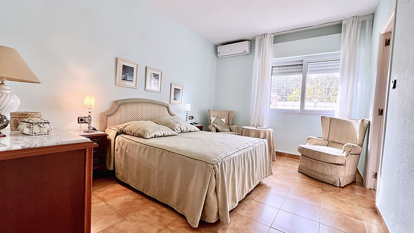 5 quarto Moradia para venda em Dehesa de Campoamor com piscina garagem - 780 000 € (Ref: 9657082)