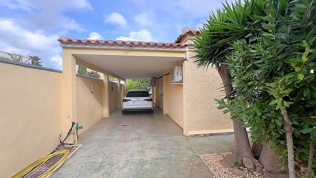 5 Zimmer Villa zu verkaufen in Dehesa de Campoamor, Orihuela mit Pool Garage - 780.000 € (Ref: 9657082)