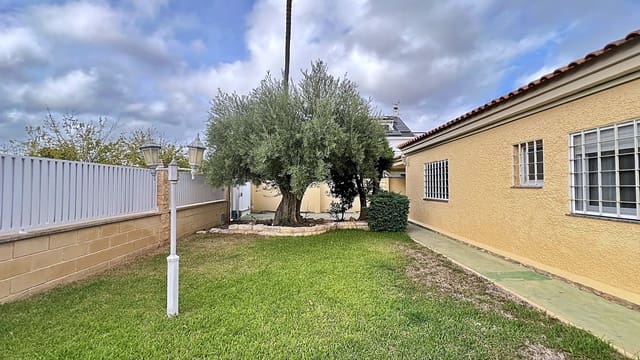 5 Zimmer Villa zu verkaufen in Dehesa de Campoamor, Orihuela mit Pool Garage - 780.000 € (Ref: 9657082)