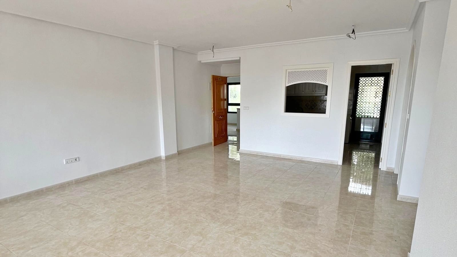 Bungalow de 2 habitaciones en Orihuela Costa en venta con piscina - 212.350 € (Ref: 9657856)