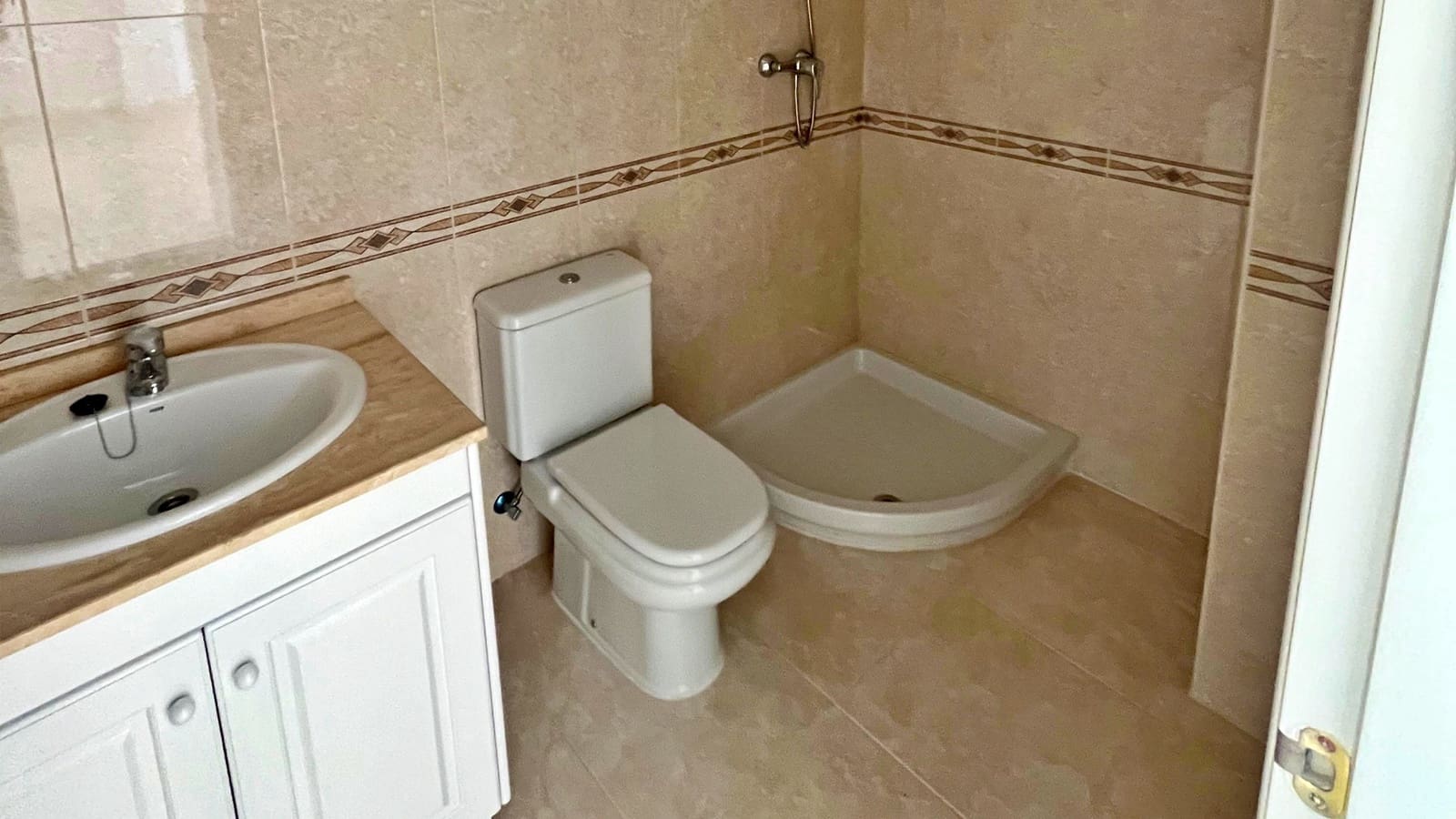 Bungalow de 2 habitaciones en Orihuela Costa en venta con piscina - 212.350 € (Ref: 9657856)