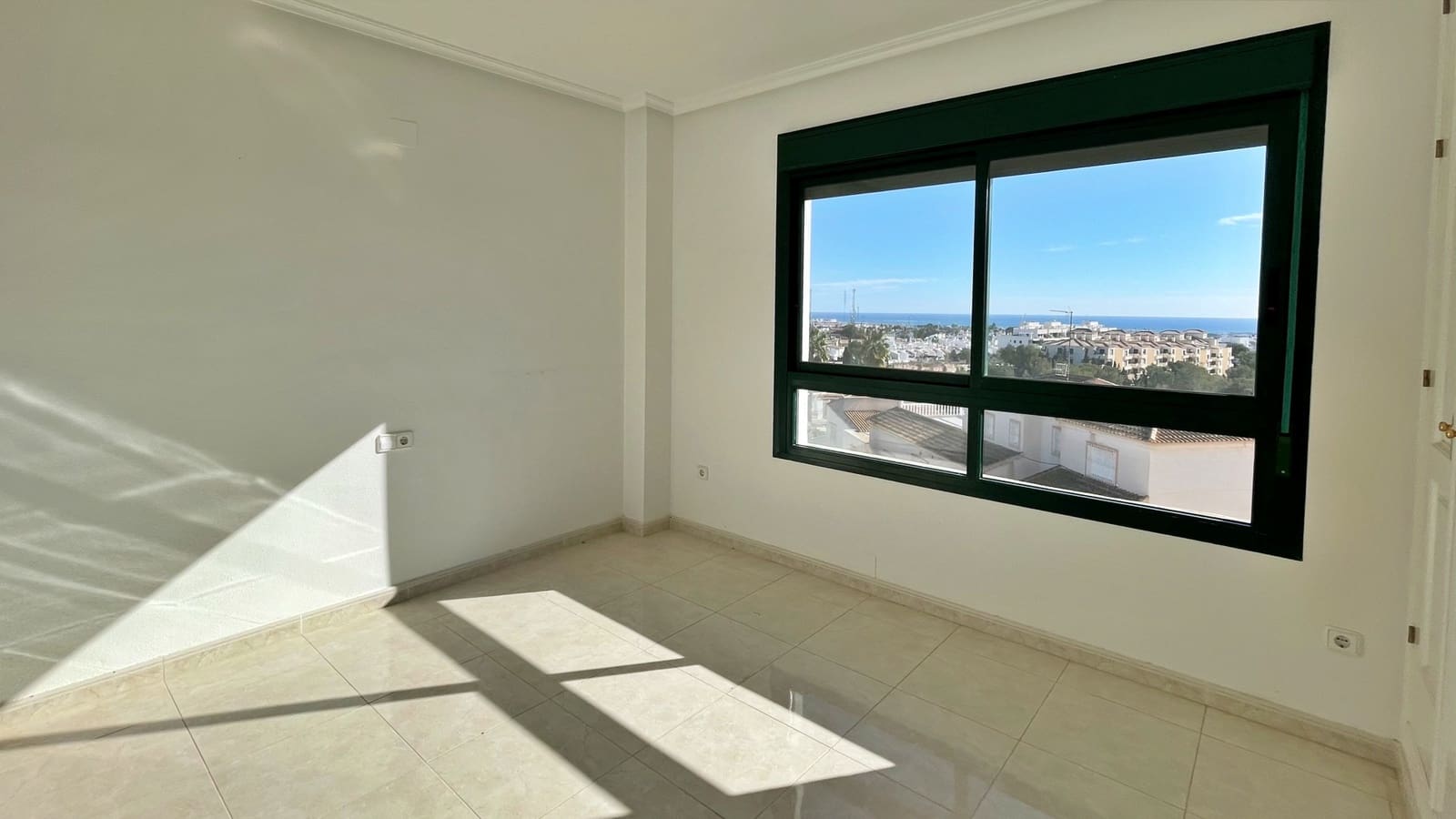 2 soveværelse Lejlighed til salg i Orihuela Costa med swimmingpool - € 238.000 (Ref: 9657857)