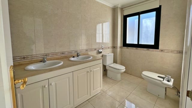 Apartamento de 2 habitaciones en Lomas de Campoamor - Las Ramblas, Orihuela en venta con piscina - 238.000 € (Ref: 9657857)