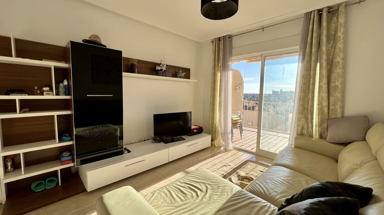 3 Zimmer Apartment zu verkaufen in Dehesa de Campoamor mit Pool Garage - 330.000 € (Ref: 9716786)