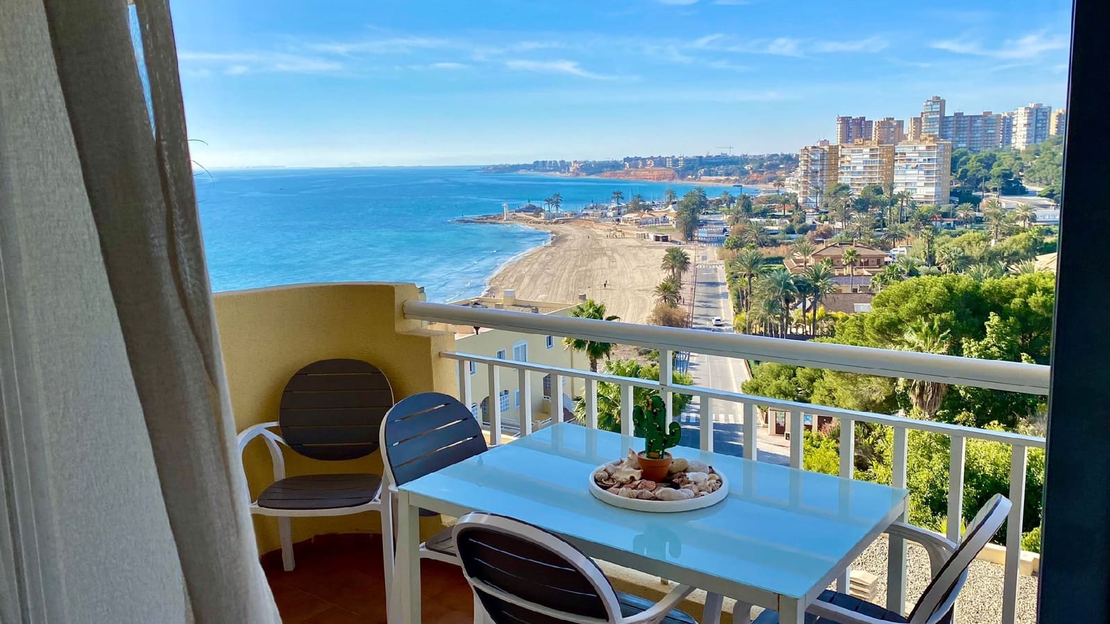 1 bedroom Beach Apartment for holiday rental in Orihuela Costa with pool - € 400 (Ref: 9826015)
