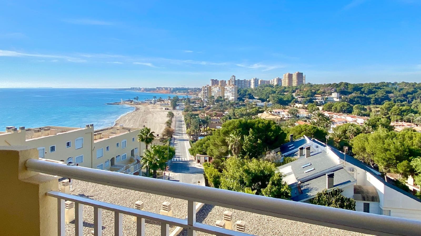 1 bedroom Beach Apartment for holiday rental in Orihuela Costa with pool - € 400 (Ref: 9826015)