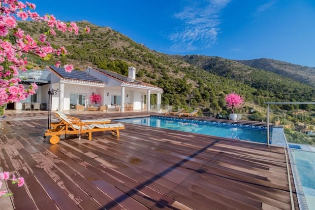 7 sovrum Villa till salu i Valtocado - La Alquería - La Atalaya, Mijas med pool garage - 1 900 000 € (Ref: 8813127)
