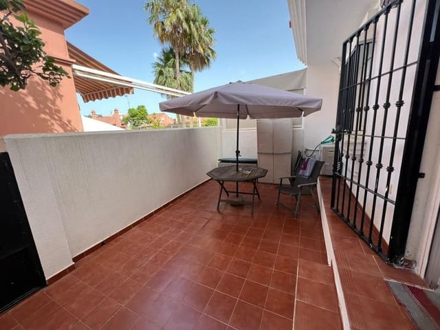 3 soveværelse Villa til leje i Los Pacos, Fuengirola med garage - € 1.600 (Ref: 9132372)