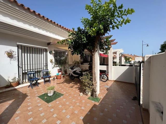 3 soveværelse Villa til leje i Los Pacos, Fuengirola med garage - € 1.600 (Ref: 9132372)