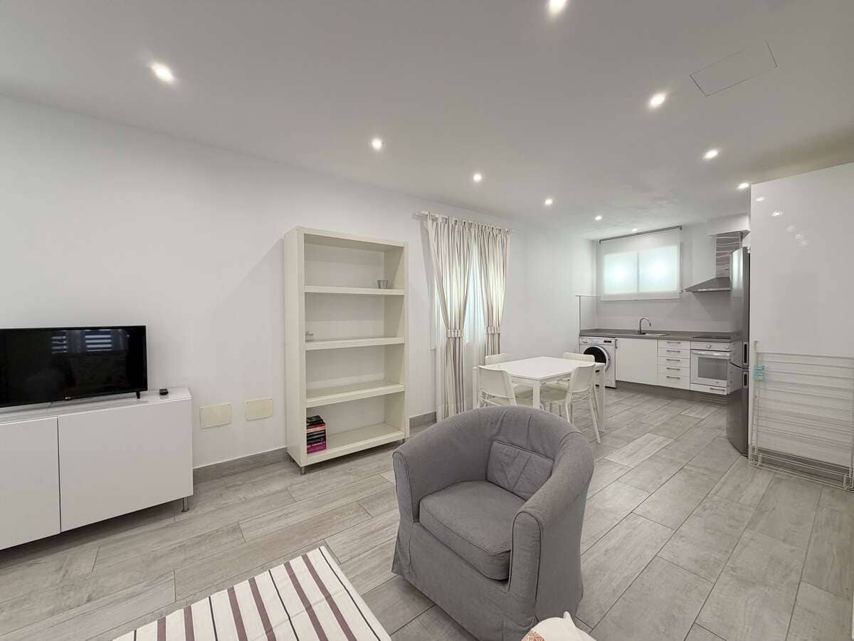 Appartement de 2 chambres à louer à Puerto del Carmen avec piscine - 1 400 € (Ref: 10006134)