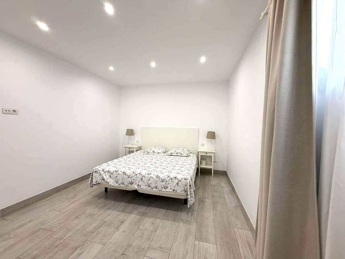 Appartement de 2 chambres à louer à Puerto del Carmen avec piscine - 1 400 € (Ref: 10006134)