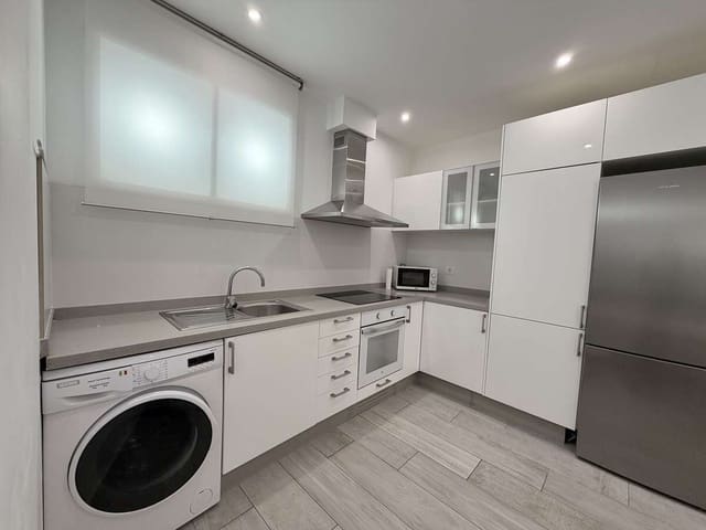 2 sypialnia Mieszkanie do wynajęcia w Puerto del Carmen, Tías z basenem - 1 400 € (Ref: 10006134)