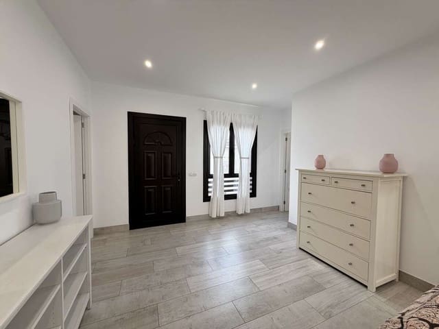 2 sypialnia Mieszkanie do wynajęcia w Puerto del Carmen, Tías z basenem - 1 400 € (Ref: 10006134)