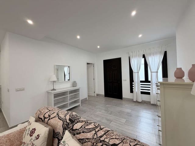 2 sypialnia Mieszkanie do wynajęcia w Puerto del Carmen, Tías z basenem - 1 400 € (Ref: 10006134)