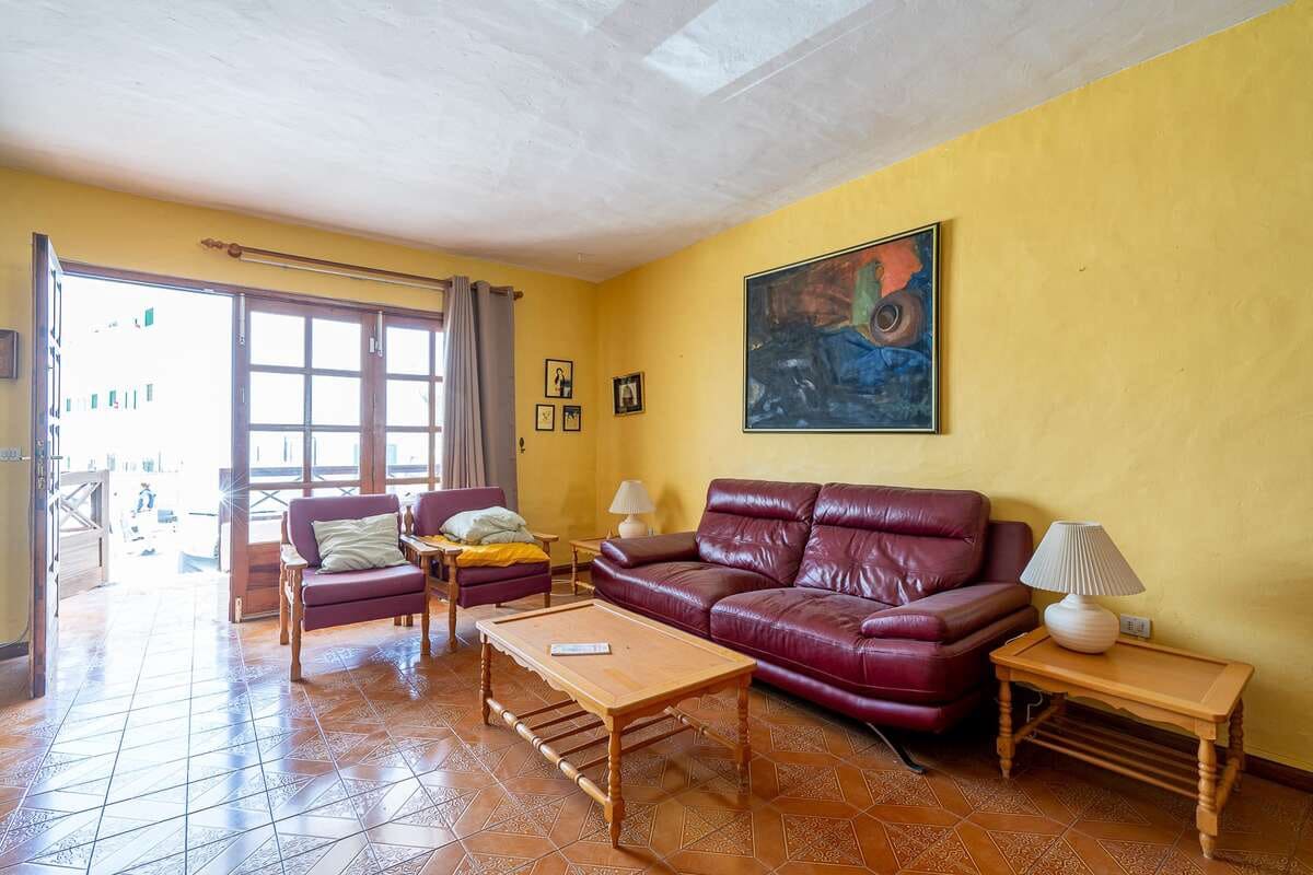 3 bedroom Semi-detached Villa for sale in Puerto del Carmen - € 385,000 (Ref: 10010122)
