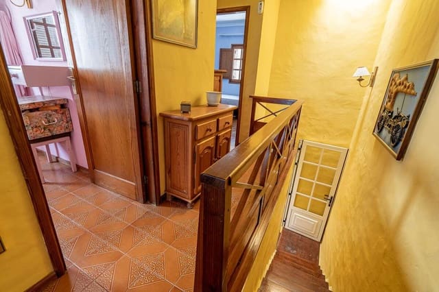 3 bedroom Semi-detached Villa for sale in Puerto del Carmen, Tías - € 385,000 (Ref: 10010122)