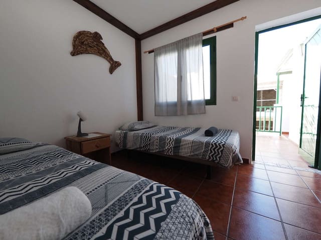2 sovrum Lägenhet till salu i Caleta de Famara, Teguise - 350 000 € (Ref: 10016980)