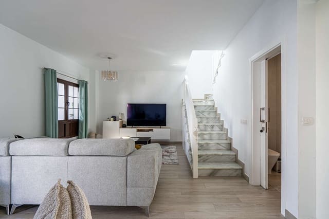 2 quarto Moradia Geminada para venda em Costa Teguise, Teguise com piscina garagem - 375 000 € (Ref: 10020018)
