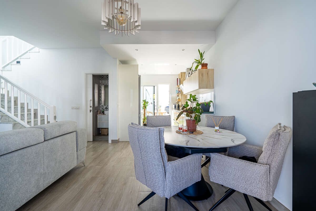 2 quarto Moradia Geminada para venda em Costa Teguise com piscina garagem - 375 000 € (Ref: 10020018)