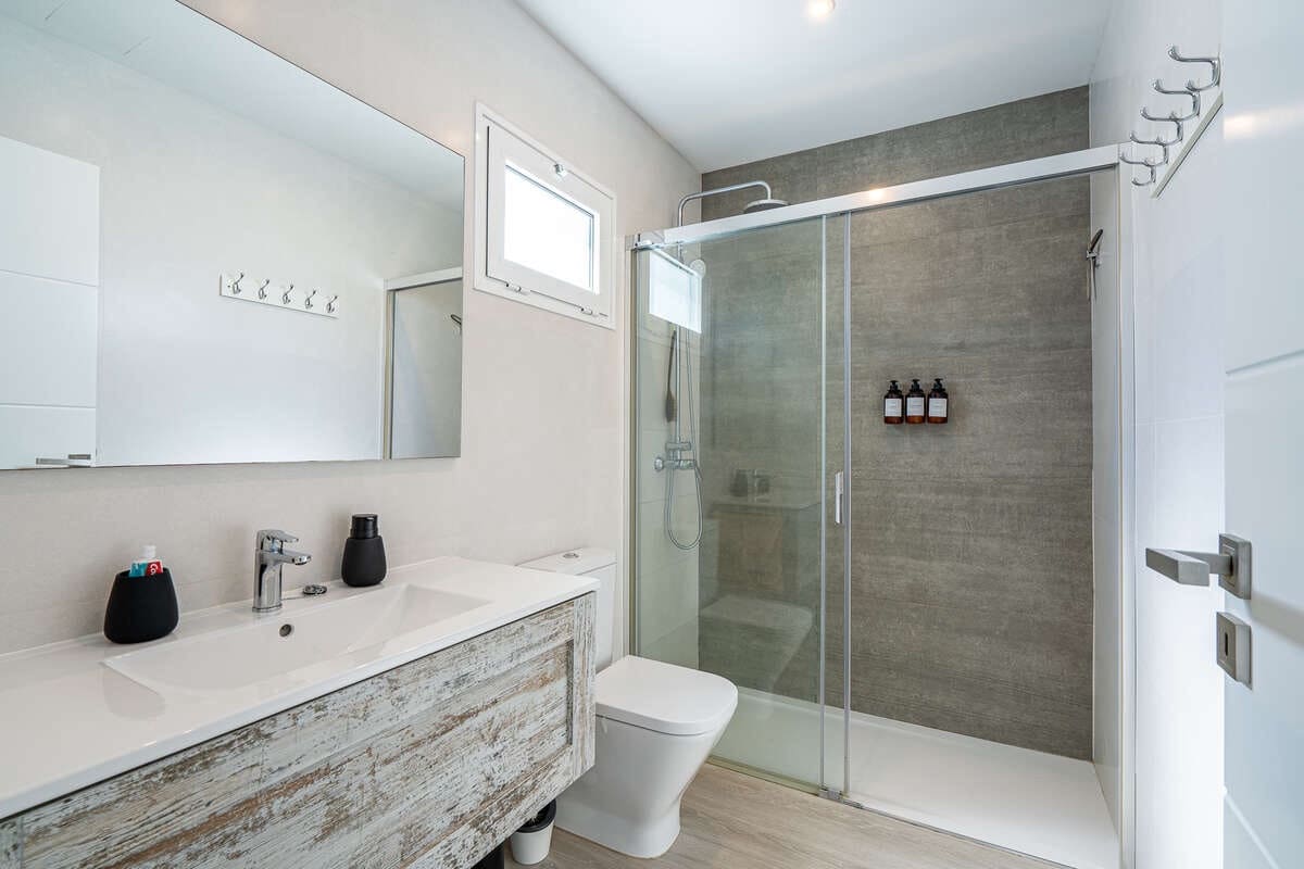 2 quarto Moradia Geminada para venda em Costa Teguise com piscina garagem - 375 000 € (Ref: 10020018)