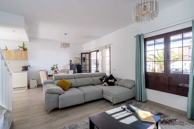 2 quarto Moradia Geminada para venda em Costa Teguise, Teguise com piscina garagem - 375 000 € (Ref: 10020018)