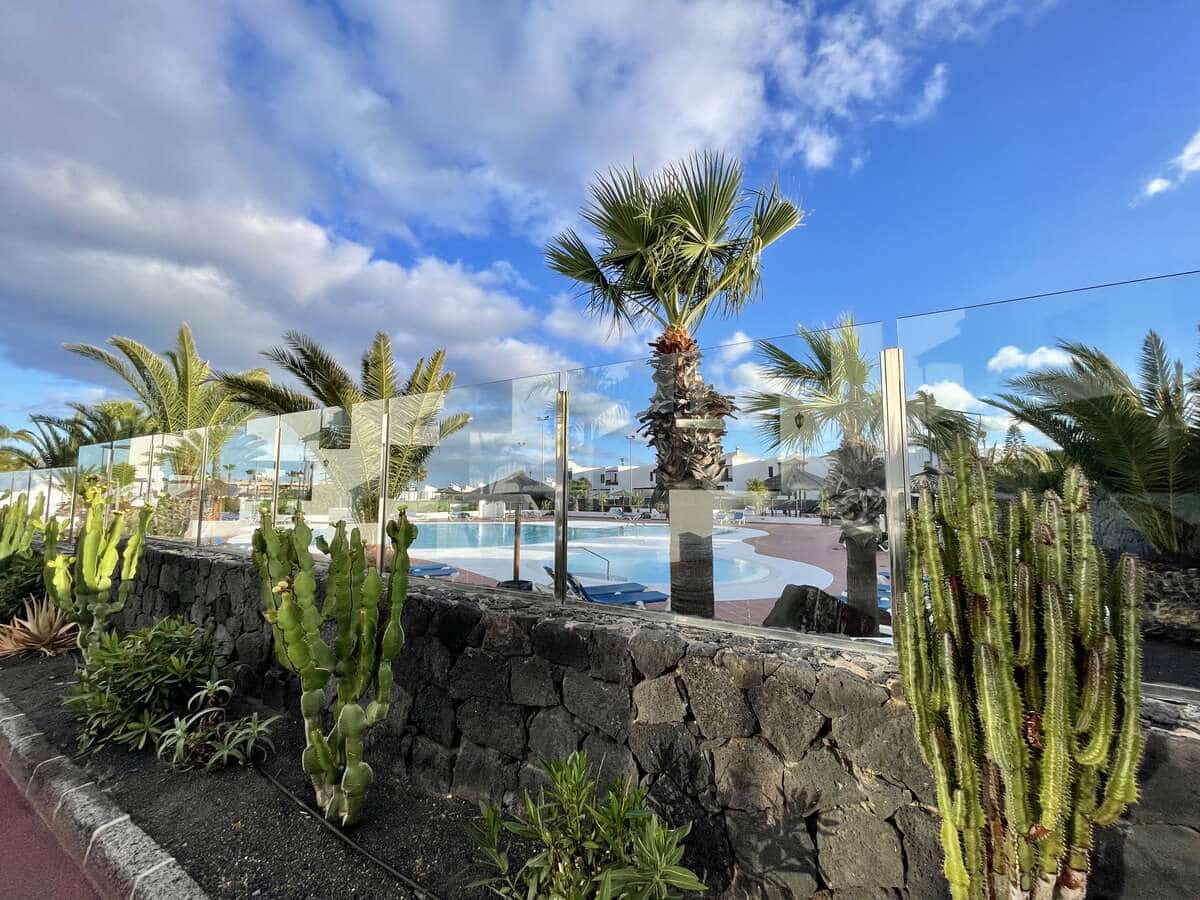 2 quarto Moradia Geminada para venda em Costa Teguise com piscina garagem - 375 000 € (Ref: 10020018)