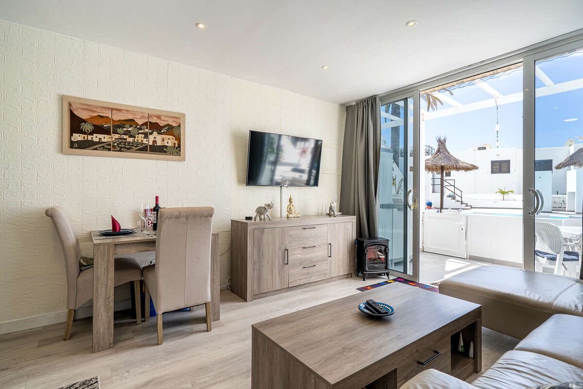 2 Zimmer Wohnung zu verkaufen in Puerto del Carmen mit Pool - 255.000 € (Ref: 10026658)