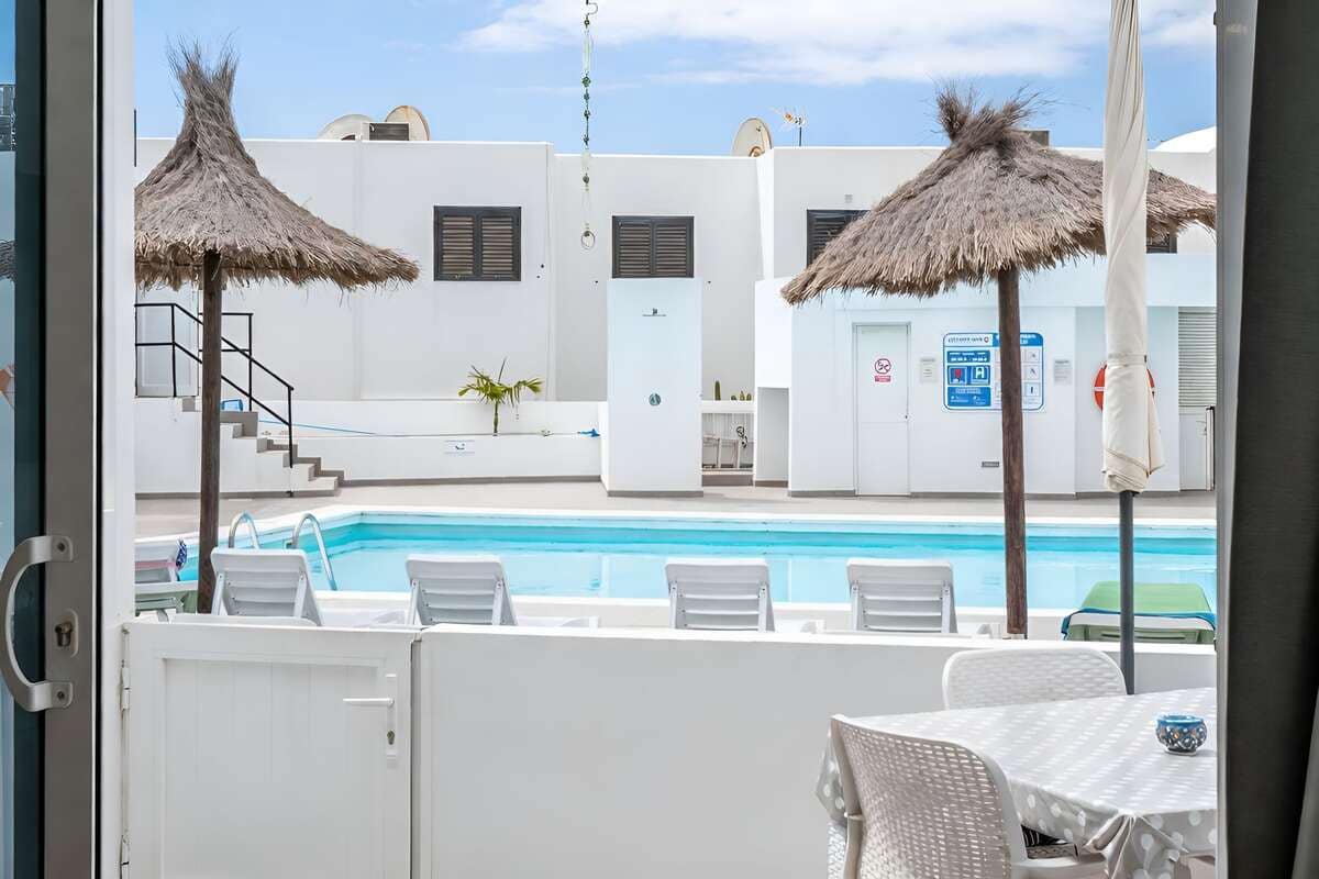 2 Zimmer Wohnung zu verkaufen in Puerto del Carmen mit Pool - 255.000 € (Ref: 10026658)