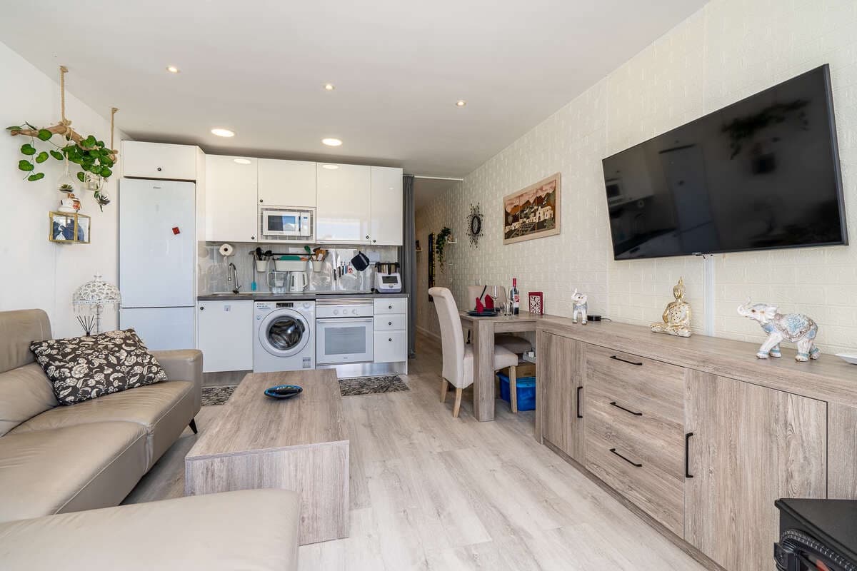 2 Zimmer Wohnung zu verkaufen in Puerto del Carmen mit Pool - 255.000 € (Ref: 10026658)
