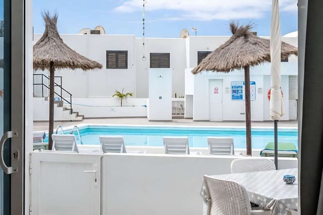 2 Zimmer Wohnung zu verkaufen in Puerto del Carmen, Tías mit Pool - 255.000 € (Ref: 10026658)