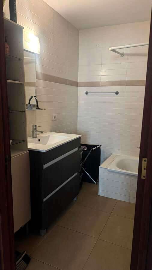 2 bedroom Flat for sale in Arrecife with garage - € 300,000 (Ref: 10036282)