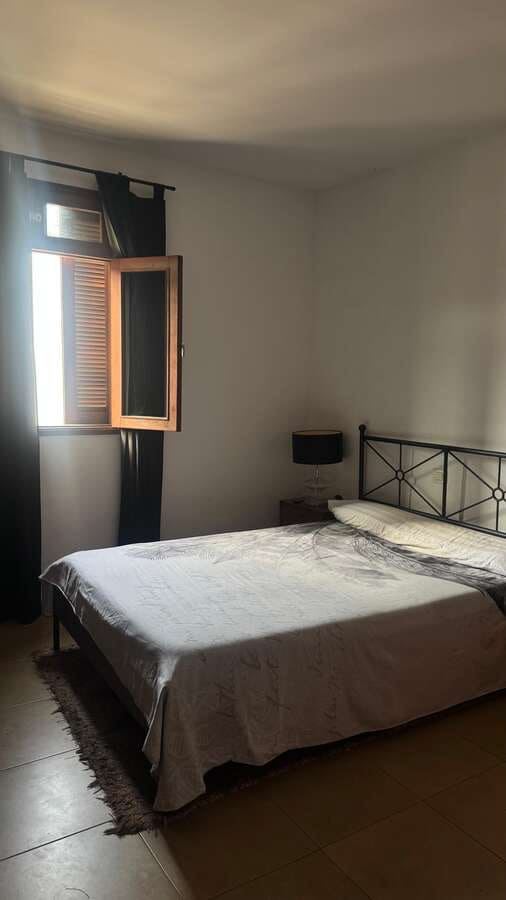 2 bedroom Flat for sale in Arrecife with garage - € 300,000 (Ref: 10036282)