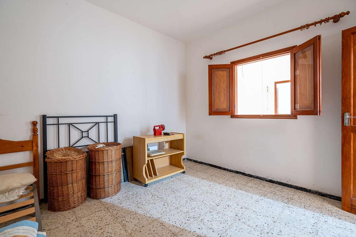 5 bedroom Villa for sale in San Bartolome - € 285,000 (Ref: 10040256)
