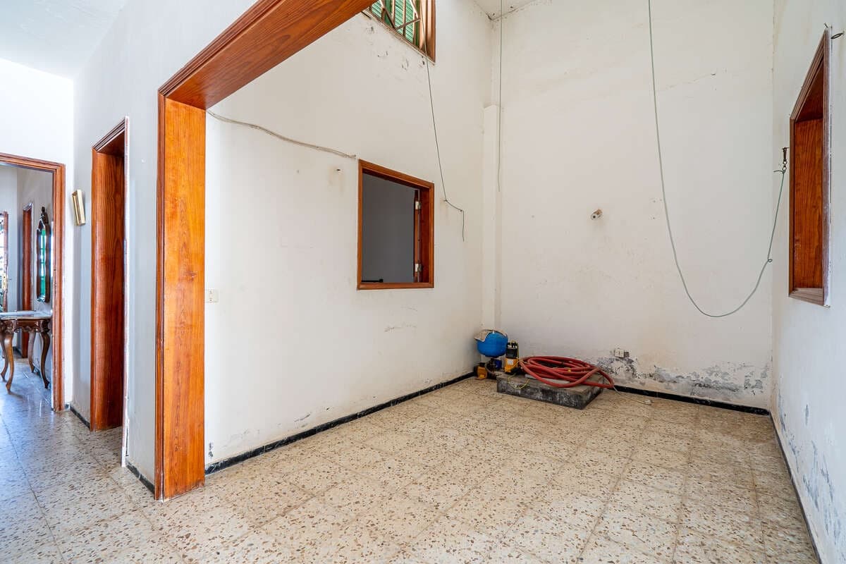 5 bedroom Villa for sale in San Bartolome - € 285,000 (Ref: 10040256)
