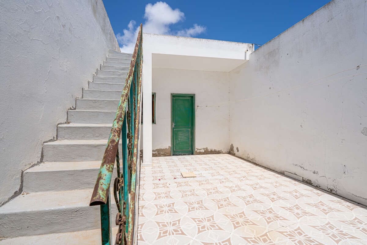 5 bedroom Villa for sale in San Bartolome - € 285,000 (Ref: 10040256)