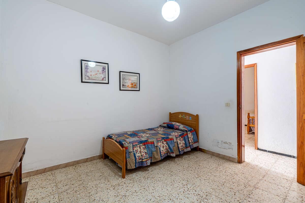 5 bedroom Villa for sale in San Bartolome - € 285,000 (Ref: 10040256)