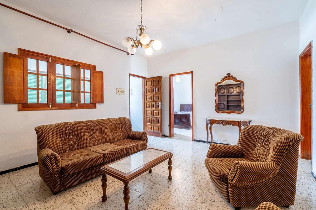 5 bedroom Villa for sale in San Bartolome - € 285,000 (Ref: 10040256)