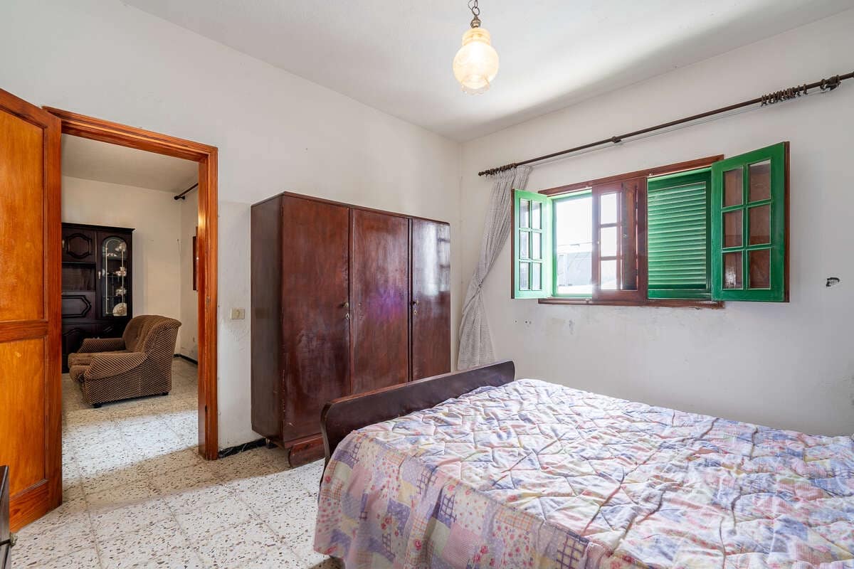 5 bedroom Villa for sale in San Bartolome - € 285,000 (Ref: 10040256)