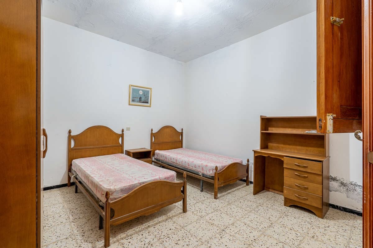 5 bedroom Villa for sale in San Bartolome - € 285,000 (Ref: 10040256)