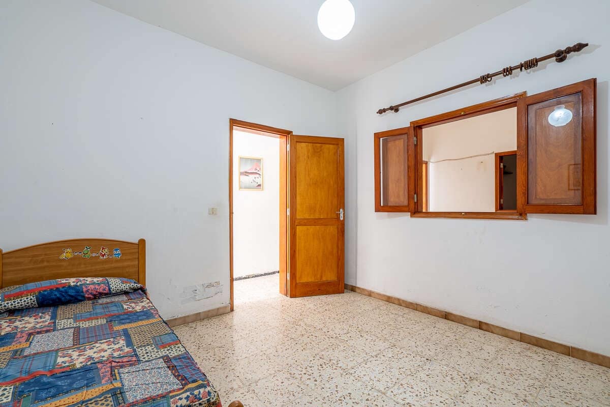 5 bedroom Villa for sale in San Bartolome - € 285,000 (Ref: 10040256)