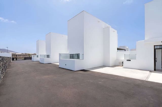 4 Zimmer Villa zu verkaufen in Playa Blanca, Yaiza mit Pool Garage - 580.000 € (Ref: 10088730)