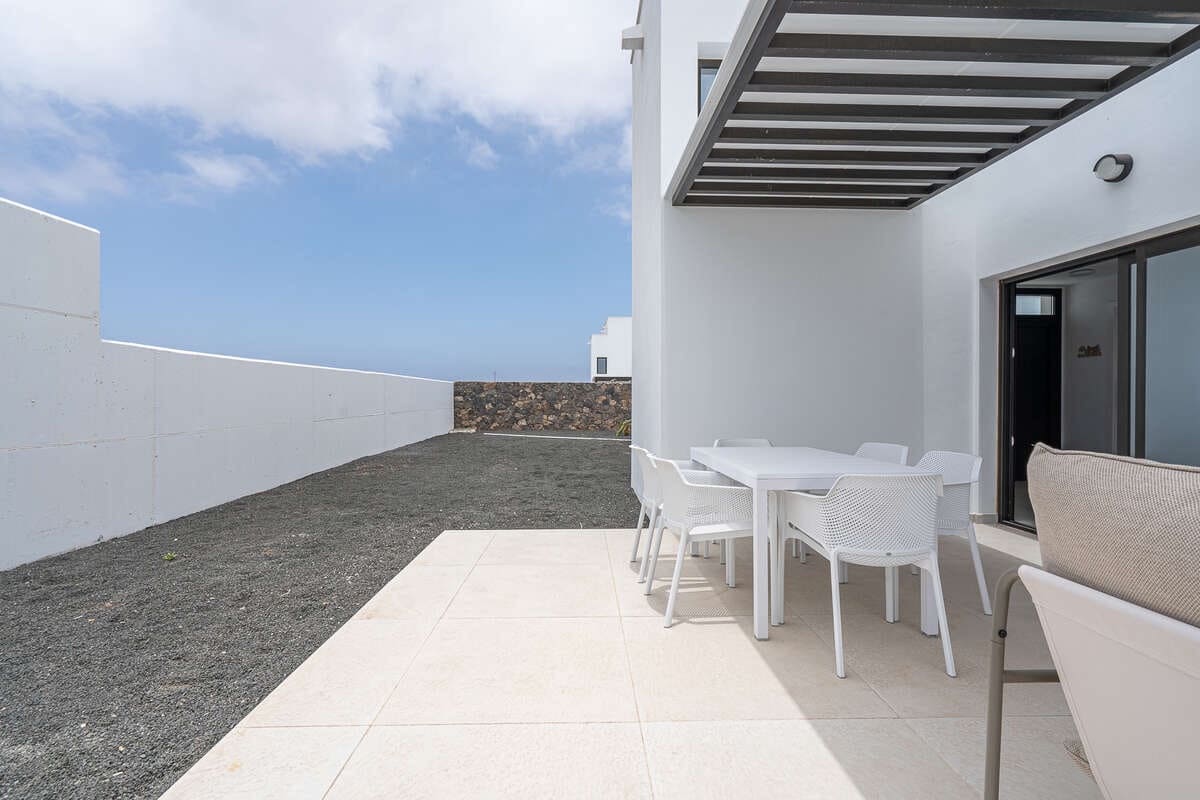 4 quarto Moradia para venda em Playa Blanca com piscina garagem - 580 000 € (Ref: 10088730)