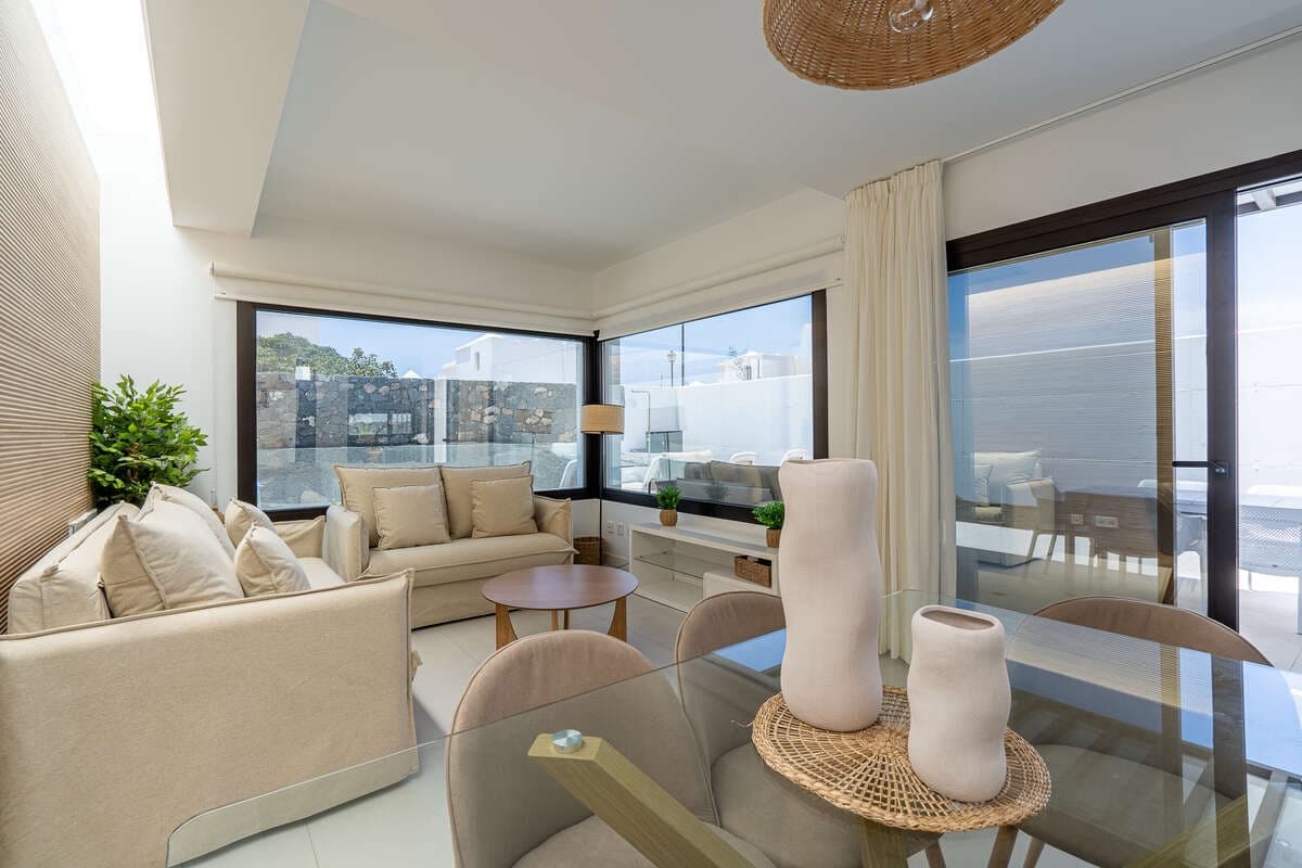 4 quarto Moradia para venda em Playa Blanca com piscina garagem - 580 000 € (Ref: 10088730)