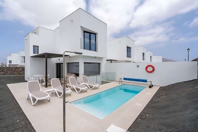 4 Zimmer Villa zu verkaufen in Playa Blanca, Yaiza mit Pool Garage - 580.000 € (Ref: 10088730)