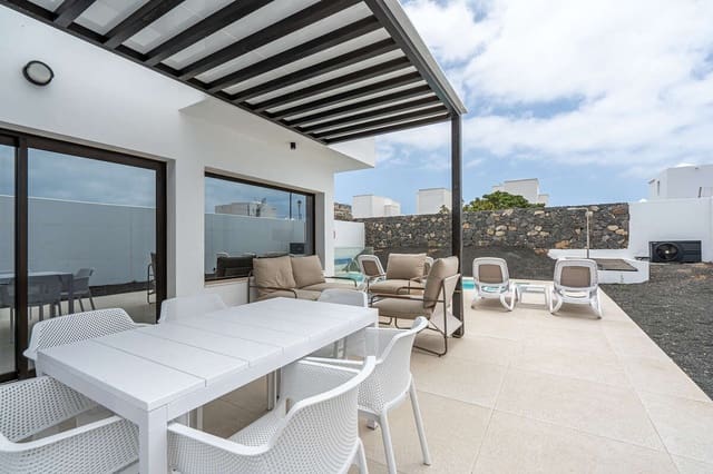 4 Zimmer Villa zu verkaufen in Playa Blanca, Yaiza mit Pool Garage - 580.000 € (Ref: 10088730)