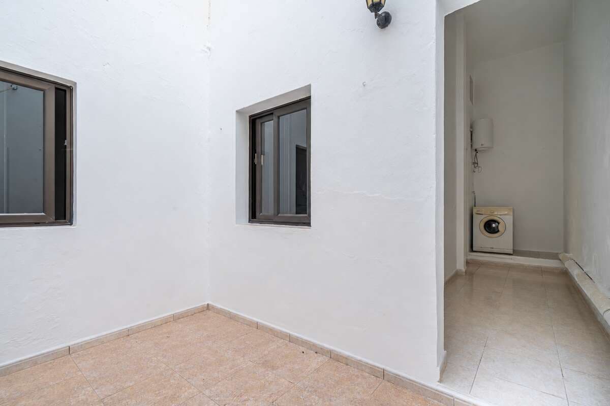 2 bedroom Flat for sale in Arrecife - € 210,000 (Ref: 10097448)