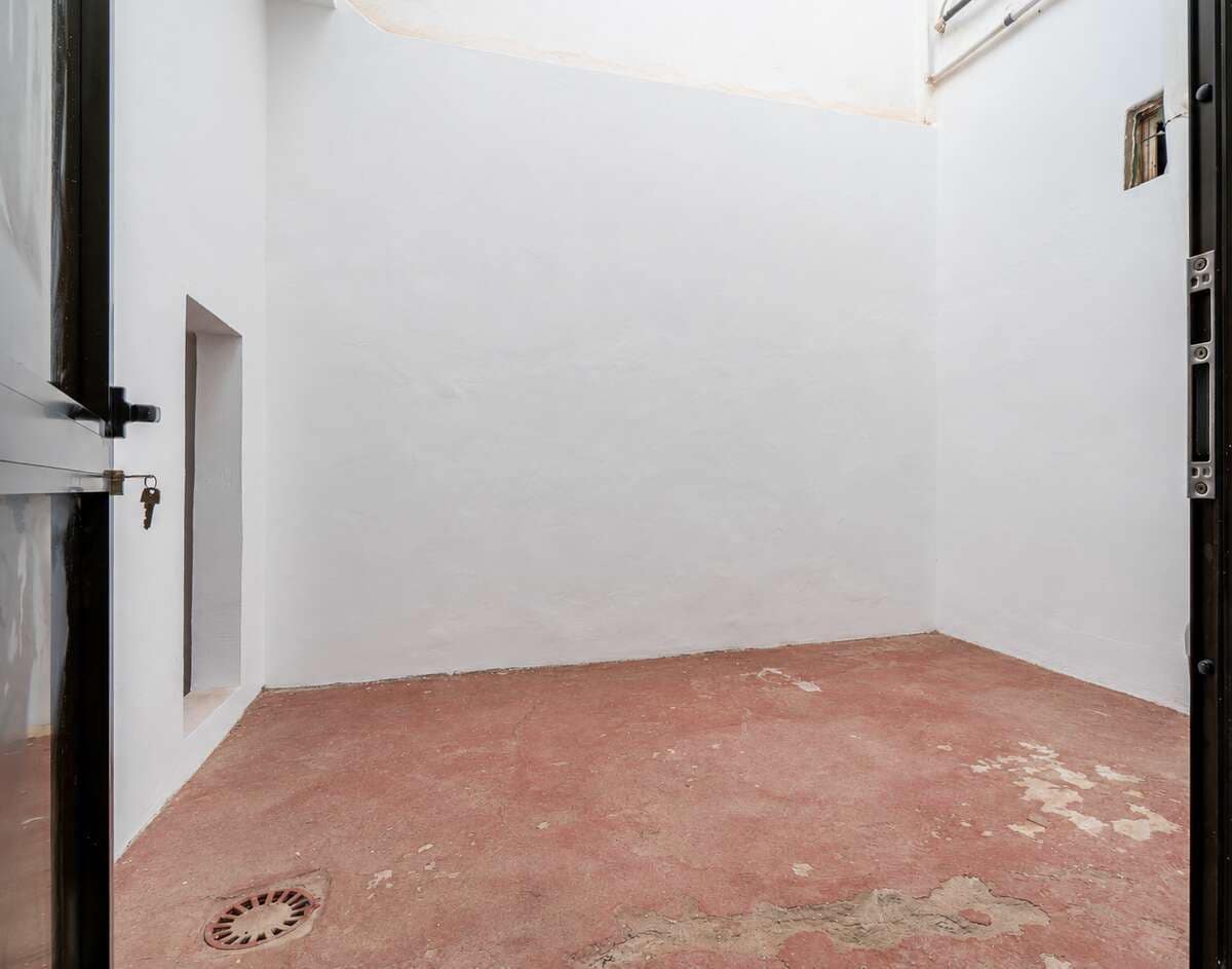 2 bedroom Flat for sale in Arrecife - € 210,000 (Ref: 10097448)
