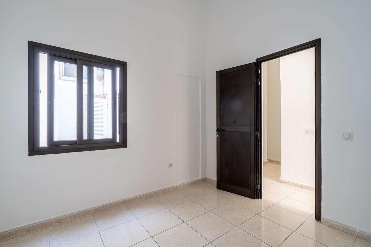 2 bedroom Flat for sale in Arrecife - € 210,000 (Ref: 10097448)