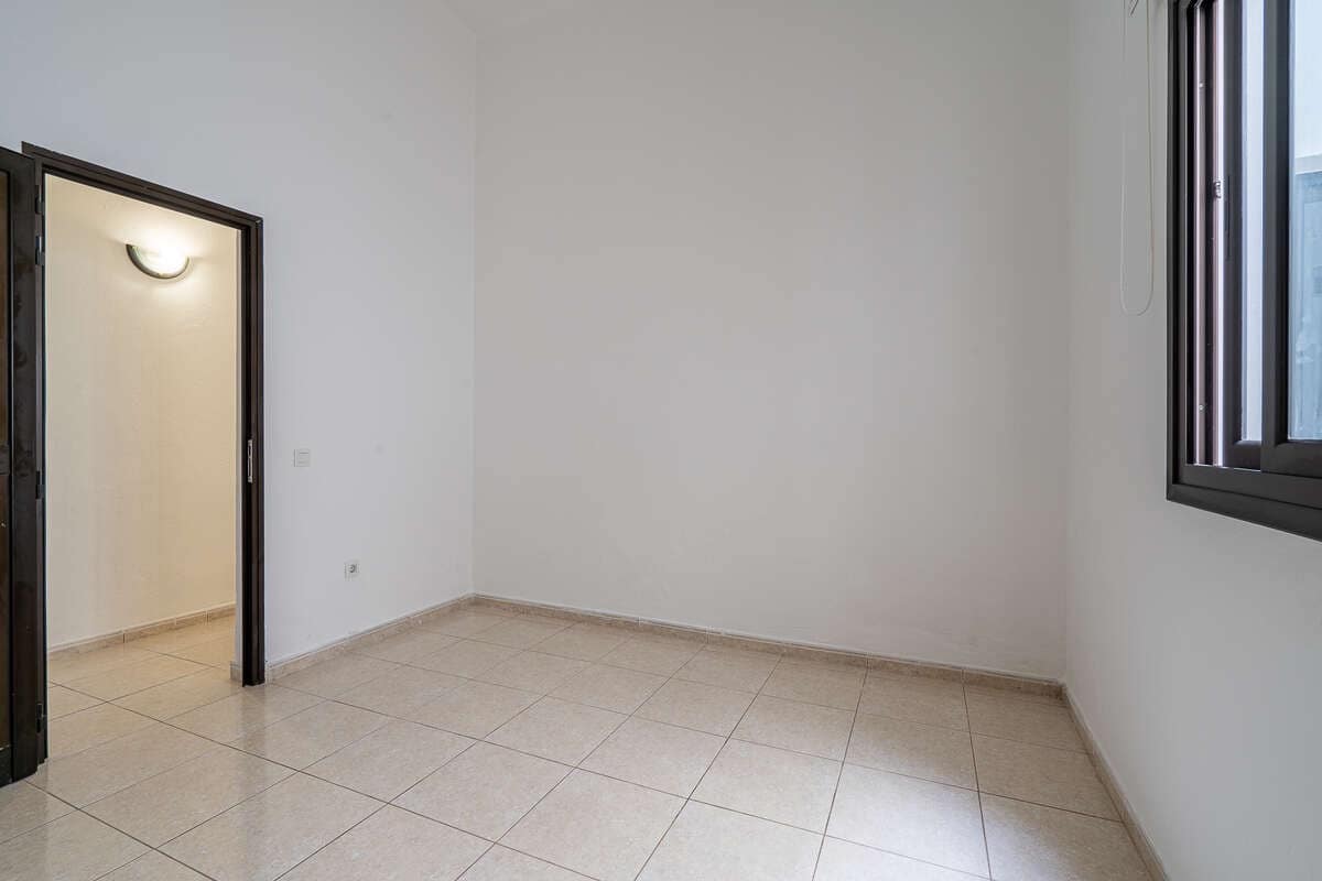 2 bedroom Flat for sale in Arrecife - € 210,000 (Ref: 10097448)