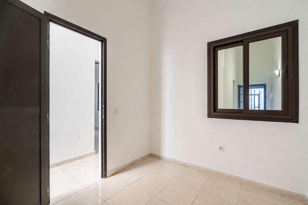 2 bedroom Flat for sale in Arrecife - € 210,000 (Ref: 10097448)